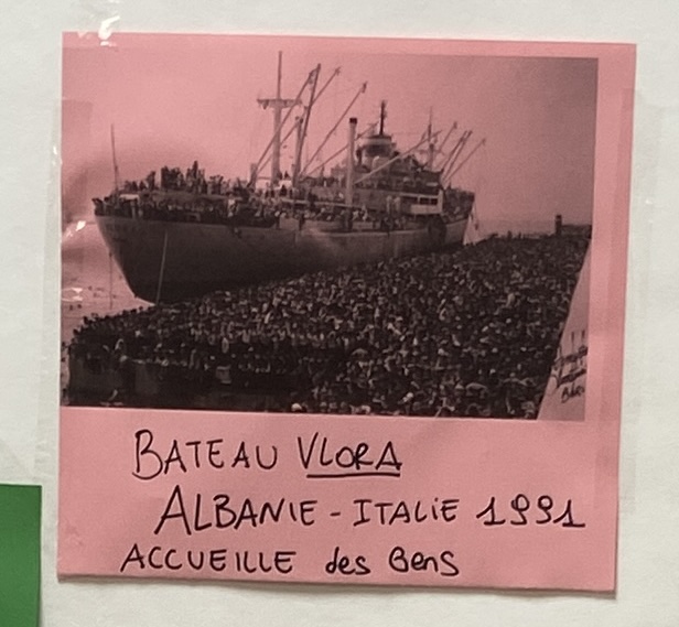 Vlora débarque plus de 20 000 immigrants albanais à Bari